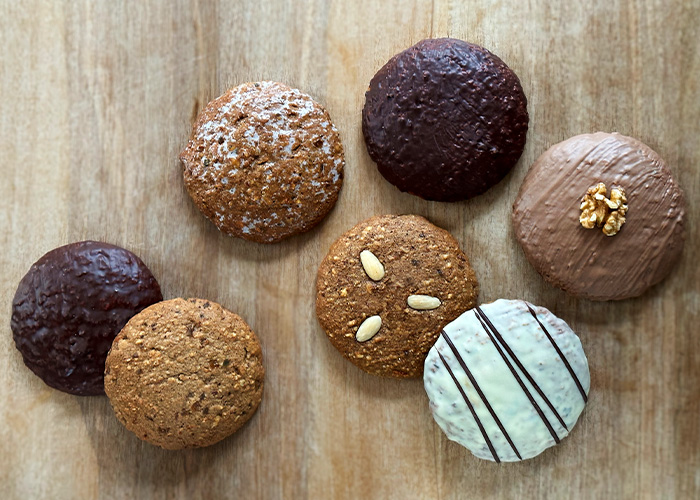 Lebkuchen in den Sorten Schoko, Zuckerguss, Natur, Walnuss und Cranberry